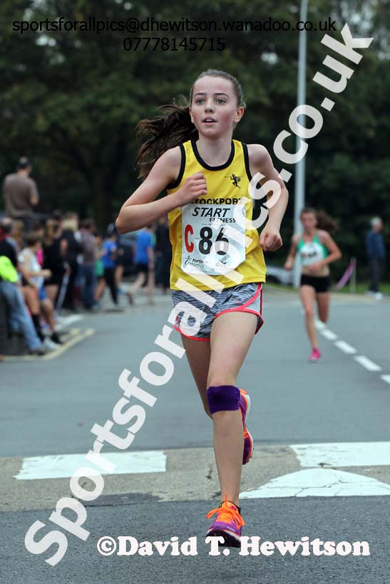 Girls under-13s Northern Road Relays, Warrington. Photo: David T. Hewitson/Sports for All Pics